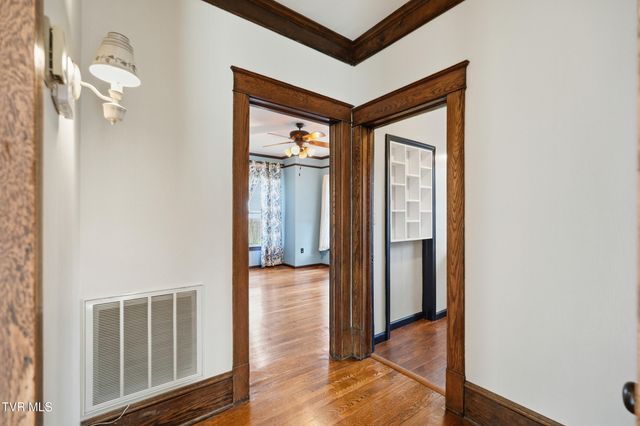 113 West 2nd Street, Big Stone Gap, VA 24219