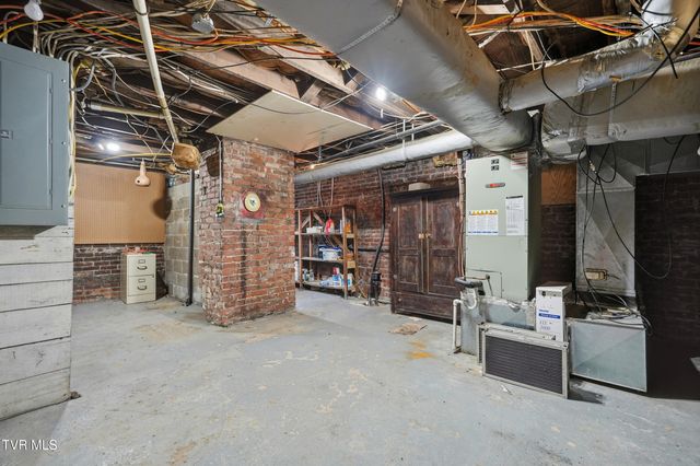 113 West 2nd Street, Big Stone Gap, VA 24219