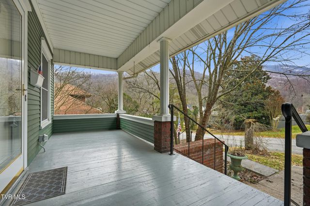 113 West 2nd Street, Big Stone Gap, VA 24219