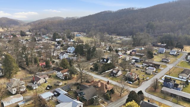 113 West 2nd Street, Big Stone Gap, VA 24219