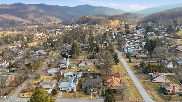 113 West 2nd Street, Big Stone Gap, VA 24219