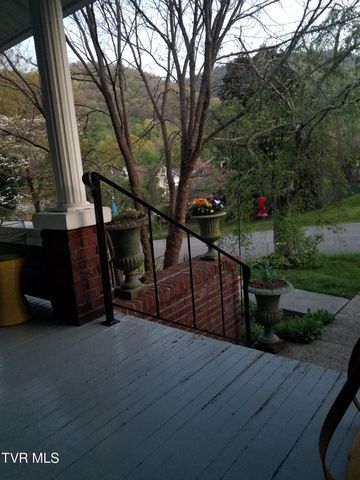 113 West 2nd Street, Big Stone Gap, VA 24219