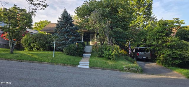 113 West 2nd Street, Big Stone Gap, VA 24219