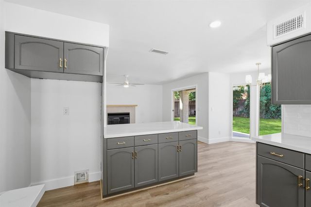 364 E Marwood Lane, Fresno, CA 93720
