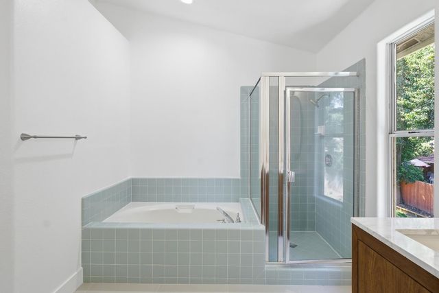 364 E Marwood Lane, Fresno, CA 93720