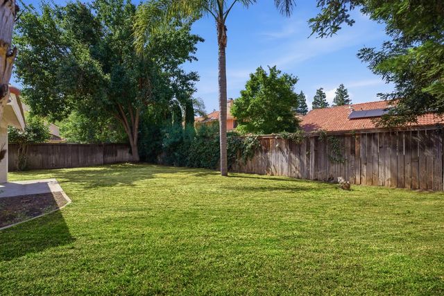 364 E Marwood Lane, Fresno, CA 93720