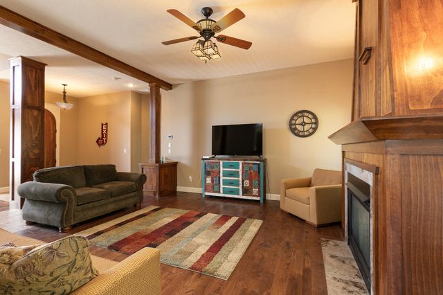 1277 Hayden Court E, Springfield, MO 65804