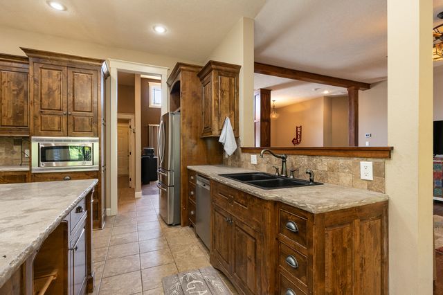 1277 Hayden Court E, Springfield, MO 65804