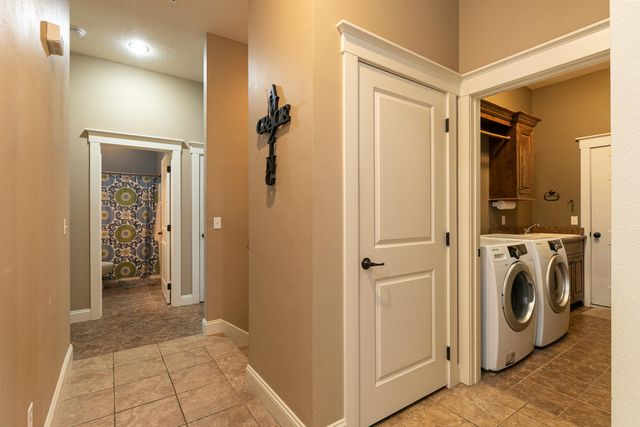 1277 Hayden Court E, Springfield, MO 65804