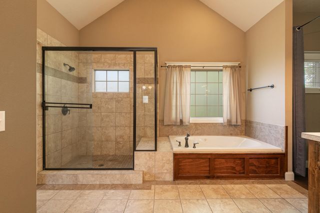 1277 Hayden Court E, Springfield, MO 65804