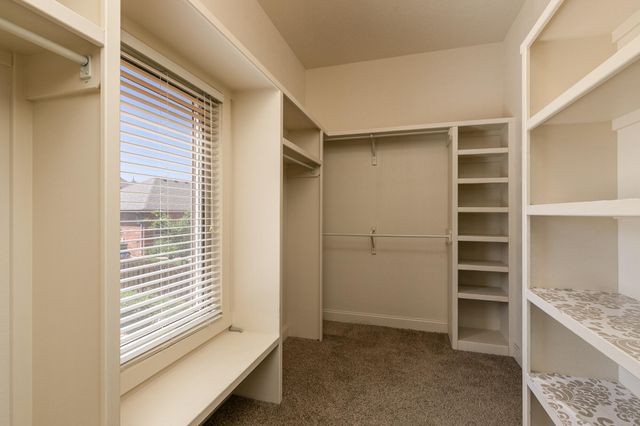 1277 Hayden Court E, Springfield, MO 65804