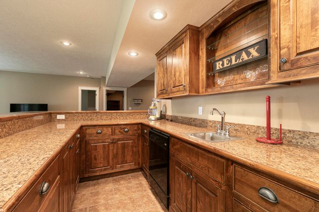 1277 Hayden Court E, Springfield, MO 65804