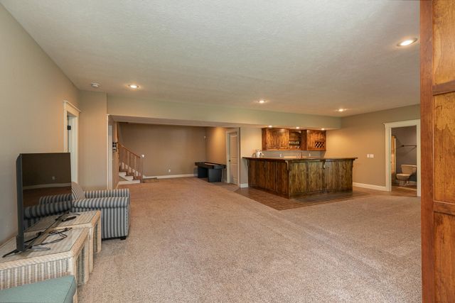 1277 Hayden Court E, Springfield, MO 65804