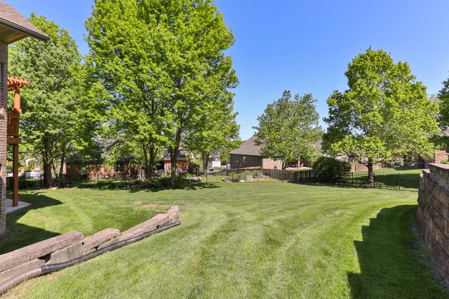 1277 Hayden Court E, Springfield, MO 65804