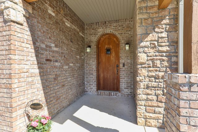 1277 Hayden Court E, Springfield, MO 65804