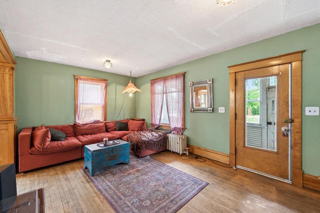 1363 Thomas Avenue, Saint Paul, MN 55104