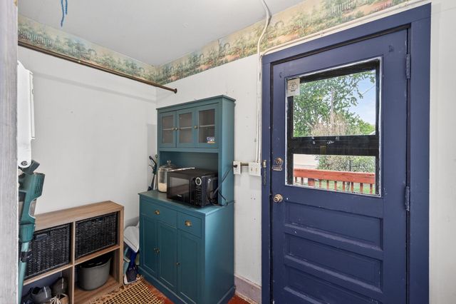 1363 Thomas Avenue, Saint Paul, MN 55104