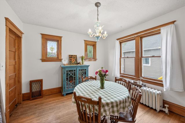1363 Thomas Avenue, Saint Paul, MN 55104