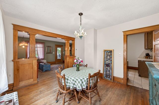 1363 Thomas Avenue, Saint Paul, MN 55104