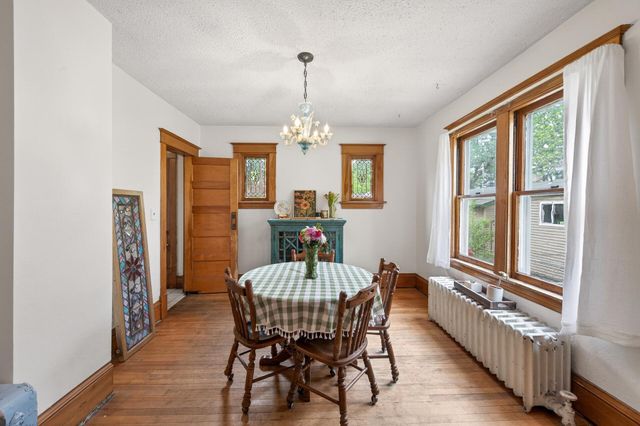 1363 Thomas Avenue, Saint Paul, MN 55104