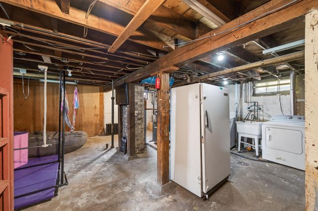 1363 Thomas Avenue, Saint Paul, MN 55104