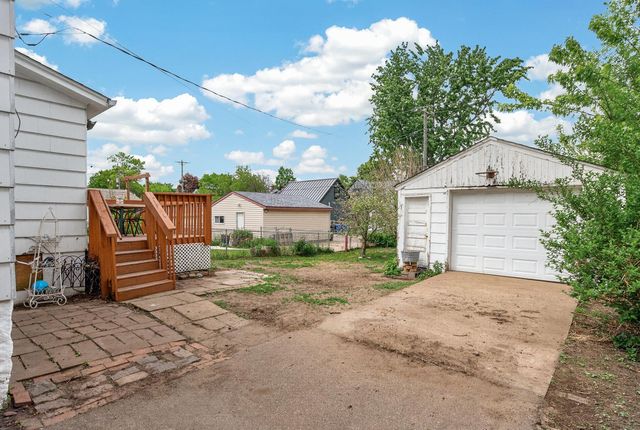 1363 Thomas Avenue, Saint Paul, MN 55104
