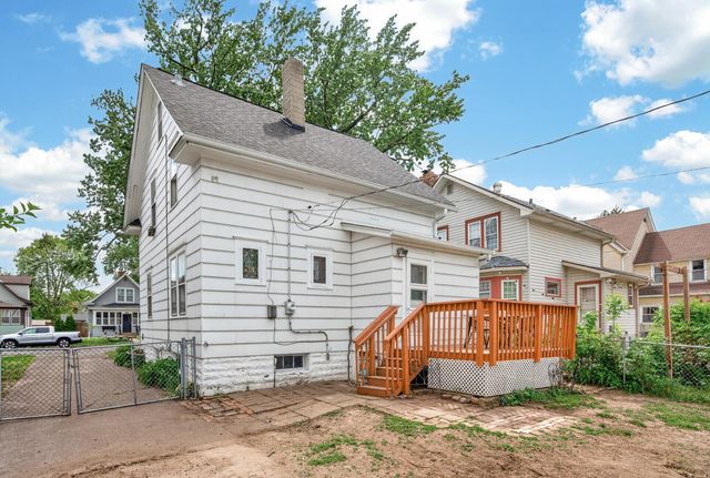 1363 Thomas Avenue, Saint Paul, MN 55104