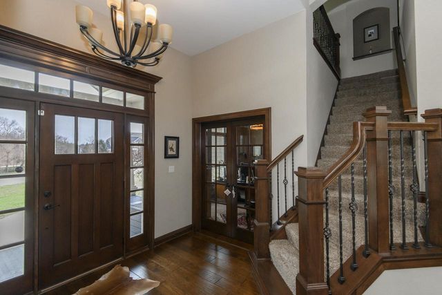 W328S8845 Oak Tree DRIVE, Mukwonago, WI 53149