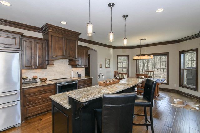W328S8845 Oak Tree DRIVE, Mukwonago, WI 53149