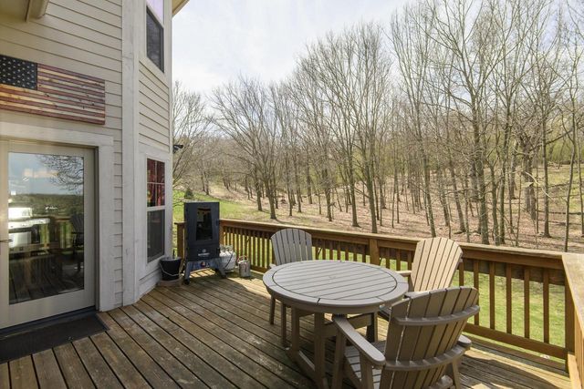 W328S8845 Oak Tree DRIVE, Mukwonago, WI 53149