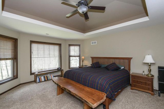 W328S8845 Oak Tree DRIVE, Mukwonago, WI 53149
