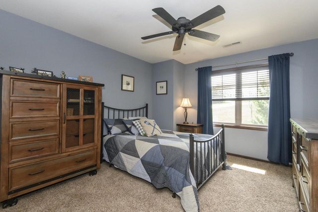 W328S8845 Oak Tree DRIVE, Mukwonago, WI 53149