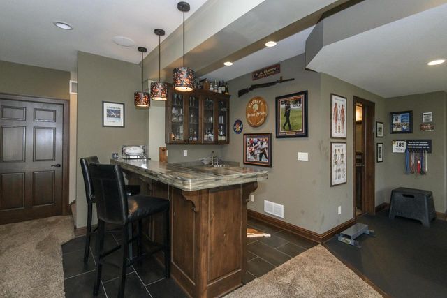 W328S8845 Oak Tree DRIVE, Mukwonago, WI 53149