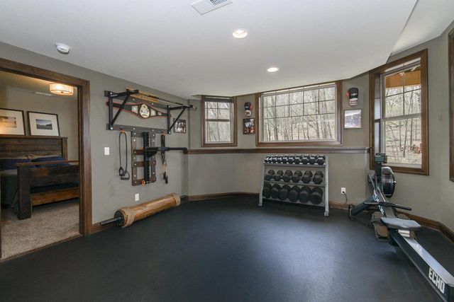 W328S8845 Oak Tree DRIVE, Mukwonago, WI 53149