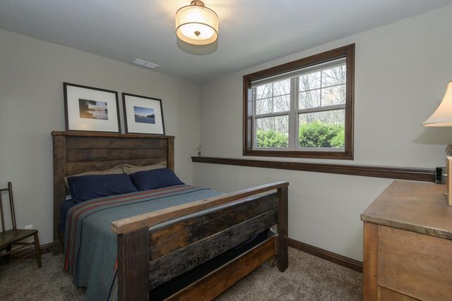 W328S8845 Oak Tree DRIVE, Mukwonago, WI 53149