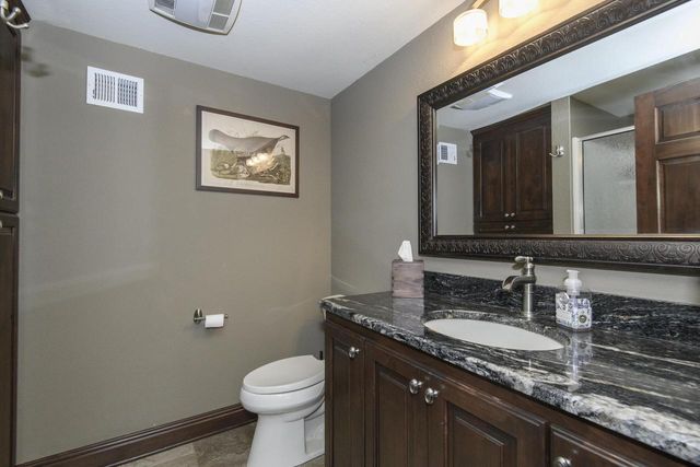 W328S8845 Oak Tree DRIVE, Mukwonago, WI 53149