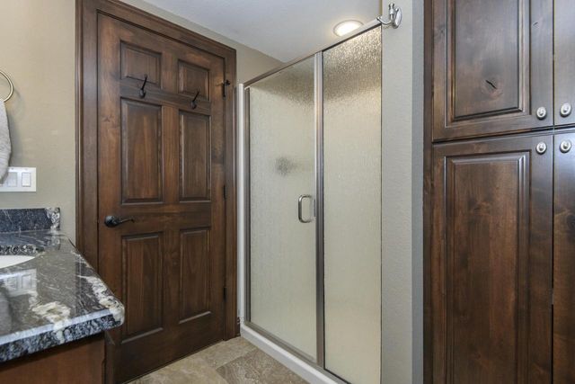 W328S8845 Oak Tree DRIVE, Mukwonago, WI 53149