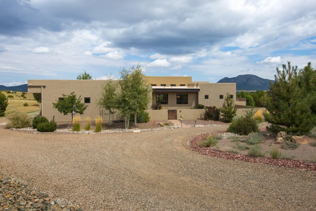 31 BOLIVAR Loop, Tijeras, NM 87059