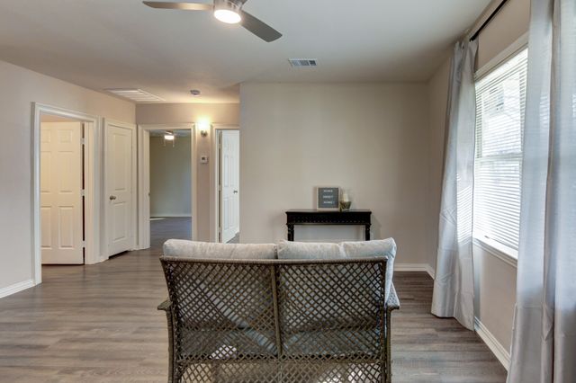 913 N 32nd Street, Waco, TX 76707