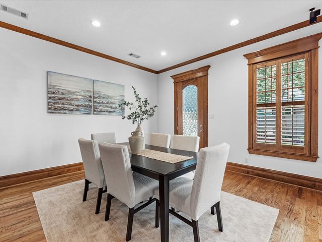 6114 Truro Street, Houston, TX 77007