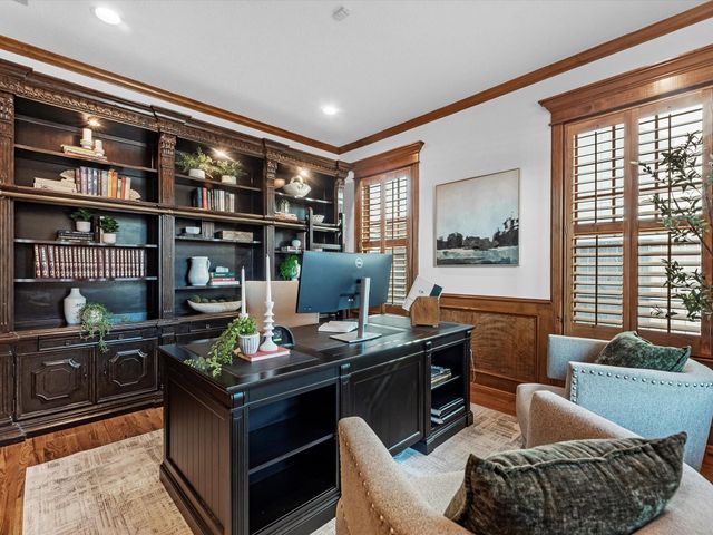 6114 Truro Street, Houston, TX 77007