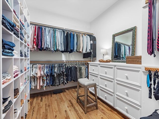 6114 Truro Street, Houston, TX 77007