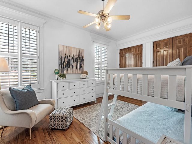 6114 Truro Street, Houston, TX 77007