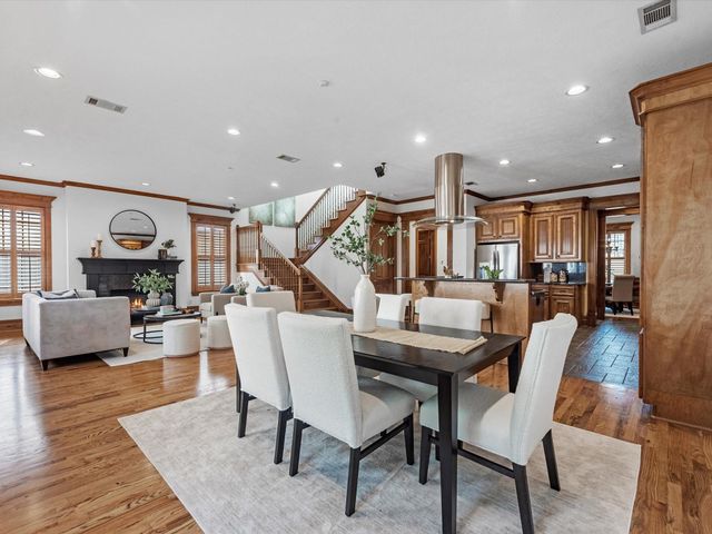 6114 Truro Street, Houston, TX 77007