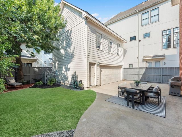 6114 Truro Street, Houston, TX 77007