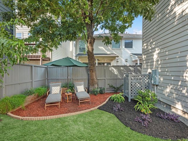 6114 Truro Street, Houston, TX 77007