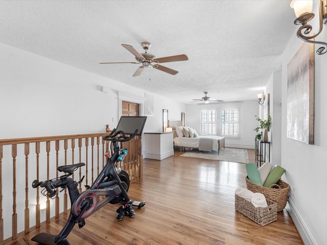 6114 Truro Street, Houston, TX 77007