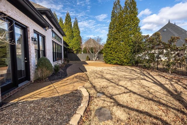 2796 OLD COURSE DR, Collierville, TN 38017