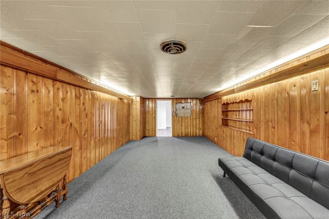 145 Hall Drive, Wadsworth, OH 44281