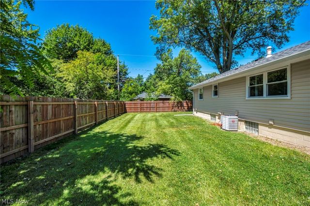 145 Hall Drive, Wadsworth, OH 44281